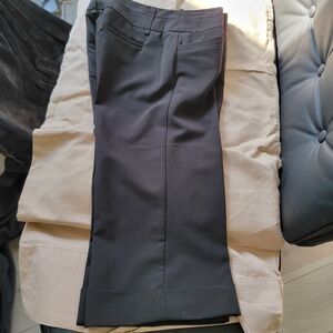 Signature Makers Black Wide-legged Capri Style Trousers. Size 6.